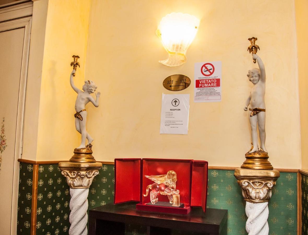 Residenza La Campana Hotel Venice Exterior photo