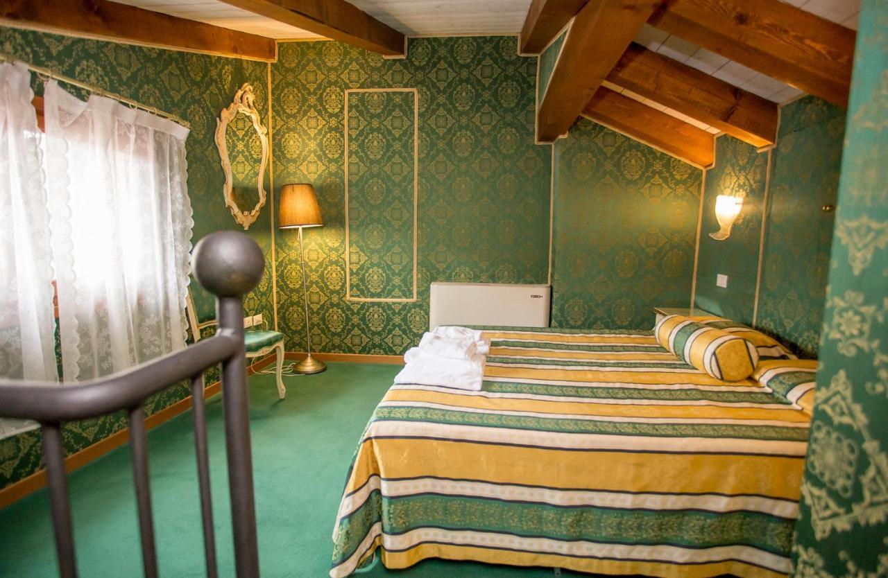 Residenza La Campana Hotel Venice Exterior photo